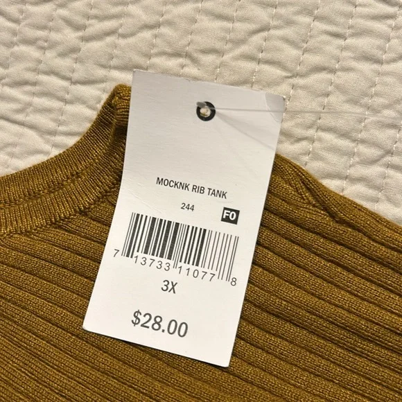 Brown sleeveless mock neck top - Picture 2 of 4